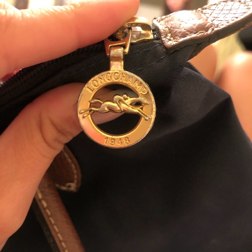 Authentic Navy Longchamp - Picture 3 of 3